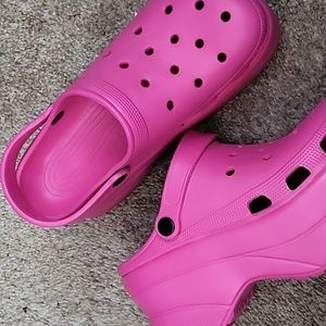 Cape Robin  croc style platform clogs in hot pink
